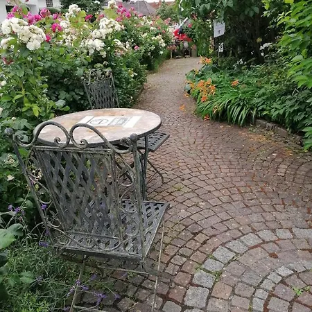 Gastehaus Tina Kron, * Hahnheim